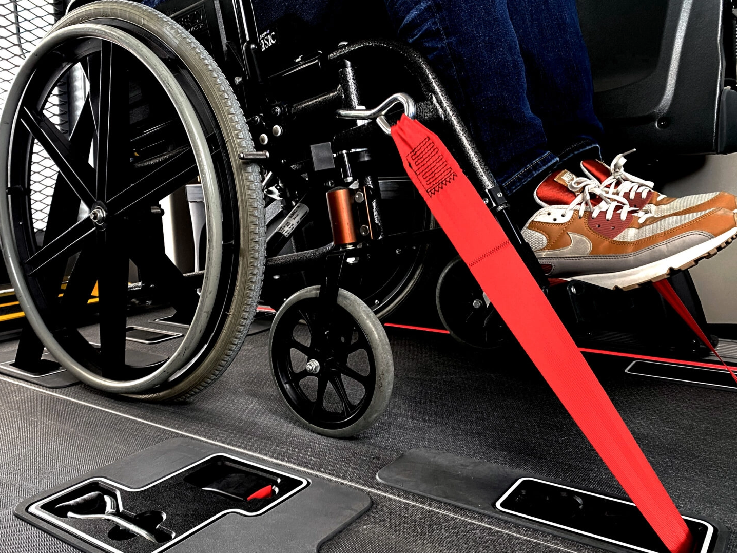 フィアット E-Ducato2-1632x1224_1436_1077.png